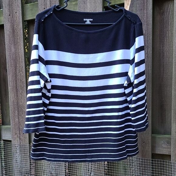 St. John's bay quarter length blouse - Picture 2 of 6